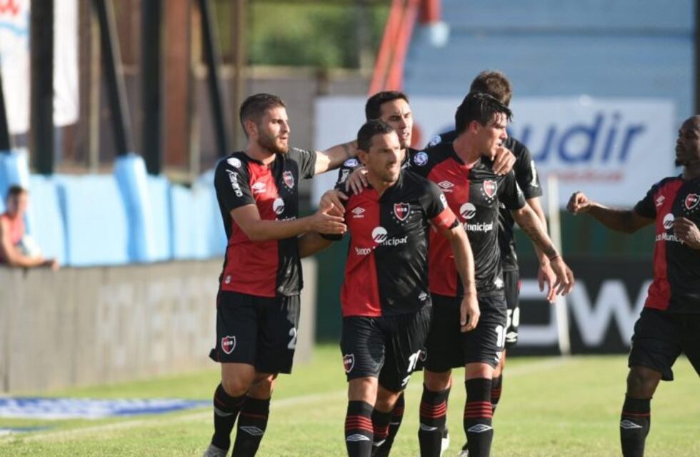 En un partido parejo, Newell's empató 1 a 1 ante Arsenal