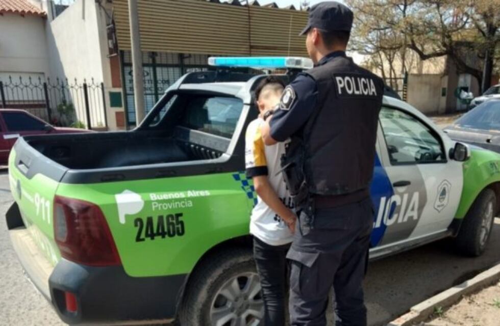 Causaron destrozos en una escuela y fueron detenidos