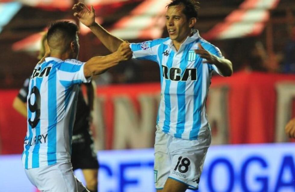 Racing le ganó 2 a 0 a Argentinos y sigue puntero en la Superliga
