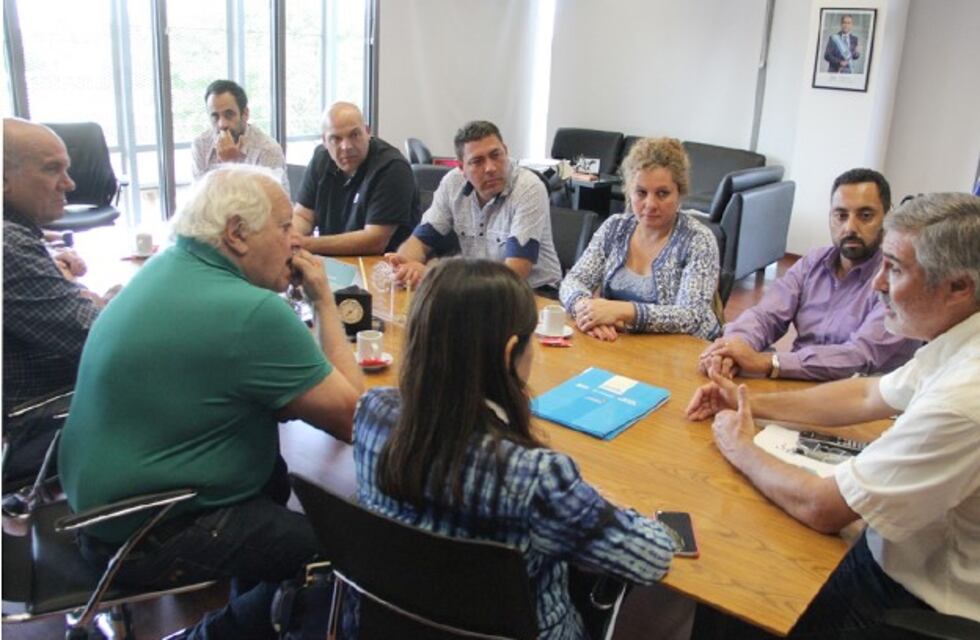 Educación: la Provincia entregó más de 10 millones de pesos a cinco comunas del Departamento