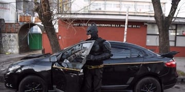 El Batman solidario fue reconocido por el Concejo Deliberante platense