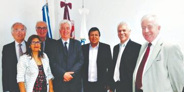Marina Torres, presidente de la Federación de Entidades Mutualistas de Jujuy, el Presidente del Inaes con Rafael Pavlicich, vicepresidente de la Federación de Mutuales Mercantiles Carlos Nemesio \u002E \nPresidente de la Federacion de Mutuales Mercantiles, Mario Torres\u002E \nReferente de mutuales de Tucumán Lic Martín Escalante\u002E