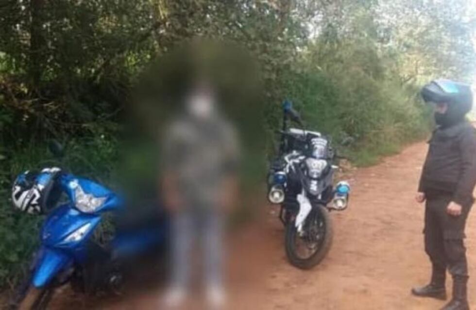 Dos detenidos y una moto secuestrada por la policía en pocos minutos