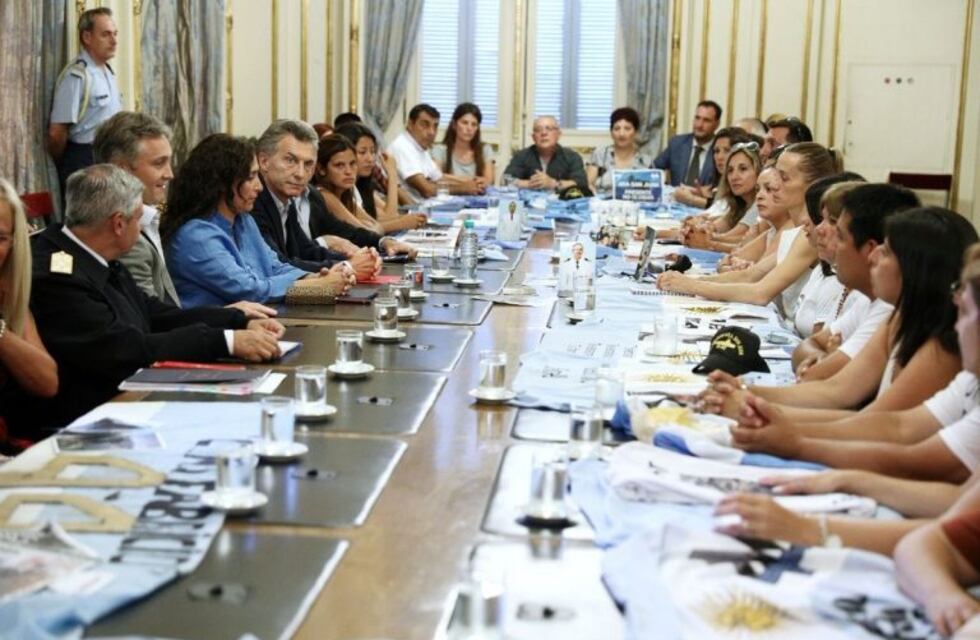 Familiares de tripulantes del ARA San Juan se reunieron con Macri