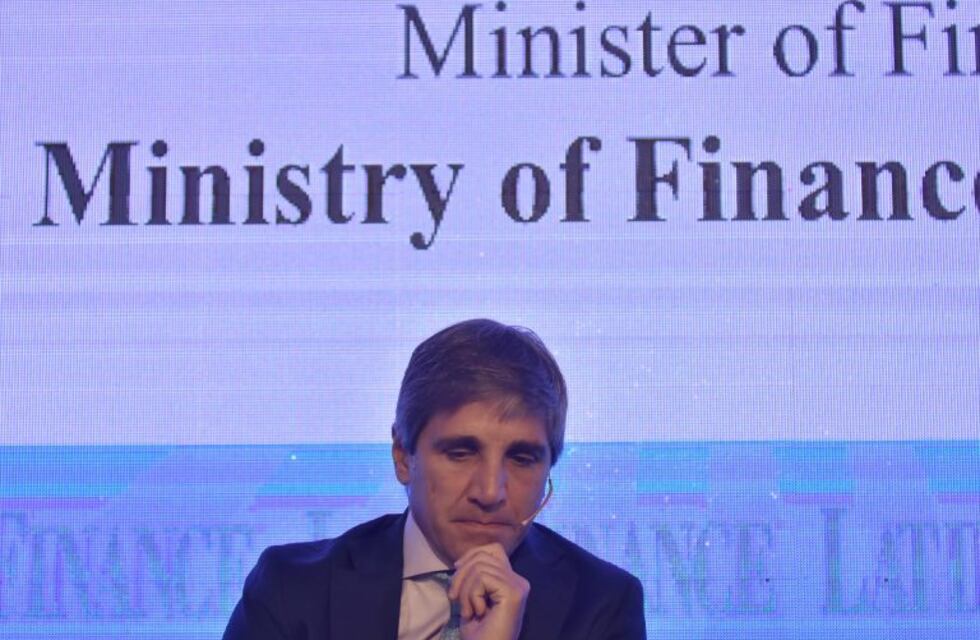 Caputo defendió la política monetaria del BCRA y dijo que "se ocupa de la inflación"