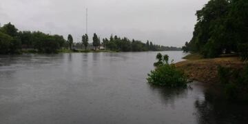 Subió el nivel del Riachuelo y es más lento el escurrimiento del río Matanza\u002E
