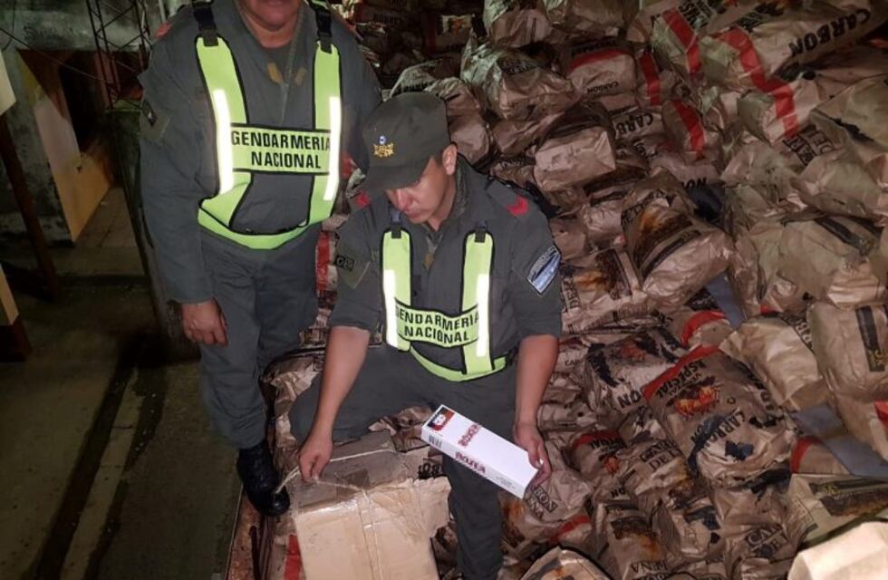 No era leña para el carbón, eran "puchos" para contrabandear