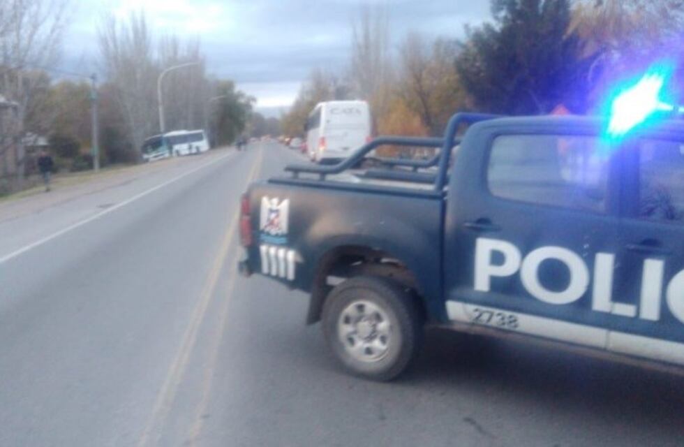 Tunuyán: cortan la RN40 por accidente de colectivo