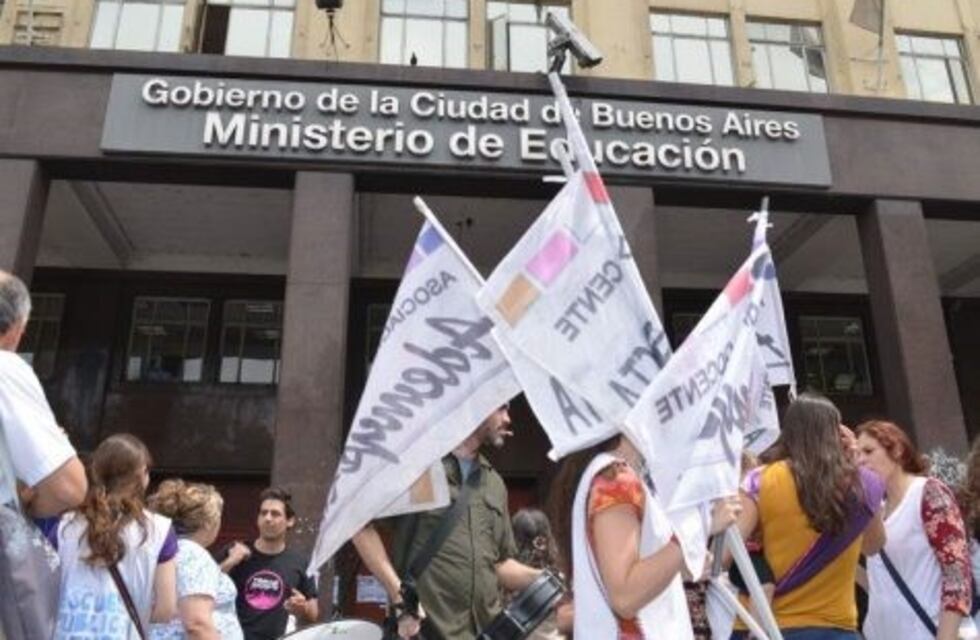 Docentes y alumnos realizarán una bicicleteada contra el cierre de los profesorados