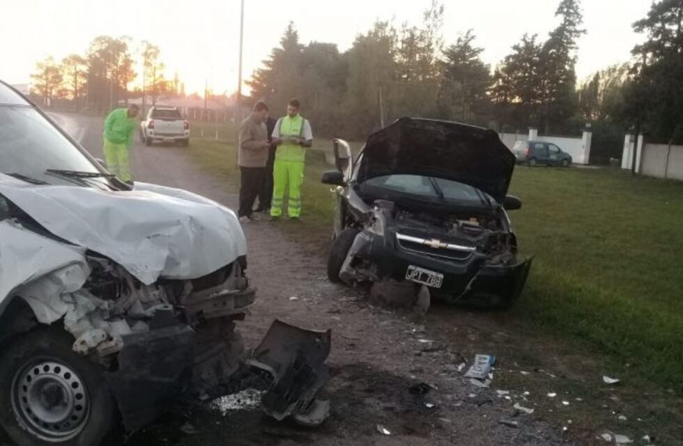 Dos heridos en un choque en ruta A005