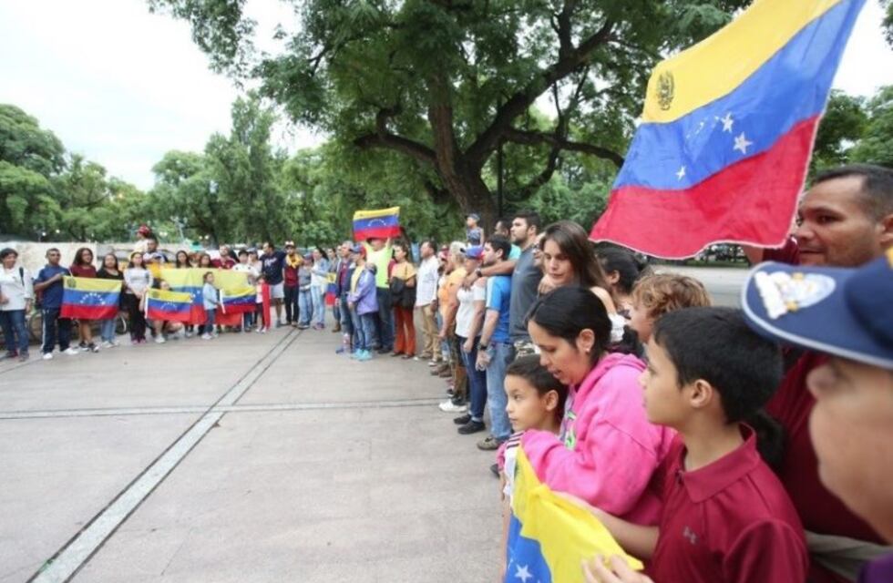 Hay 300 niños venezolanos reiniciando sus vidas en Mendoza
