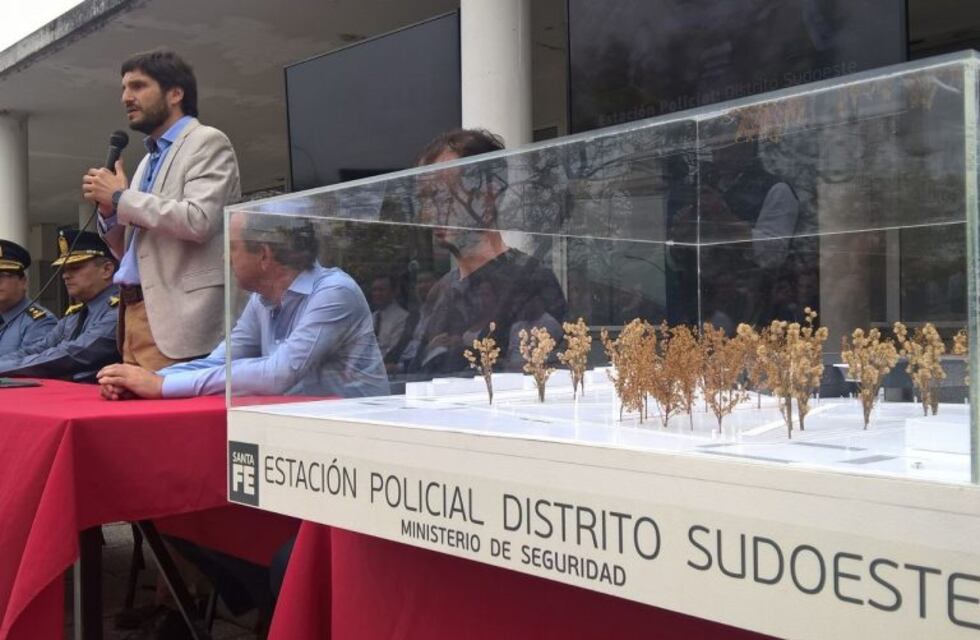 Presentaron la primera estación policial de Rosario que reemplazará a las comisarías