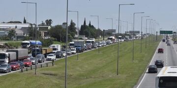 Un choque múltiple en la Circunvalación generó enormes problemas en el tránsito\u002E