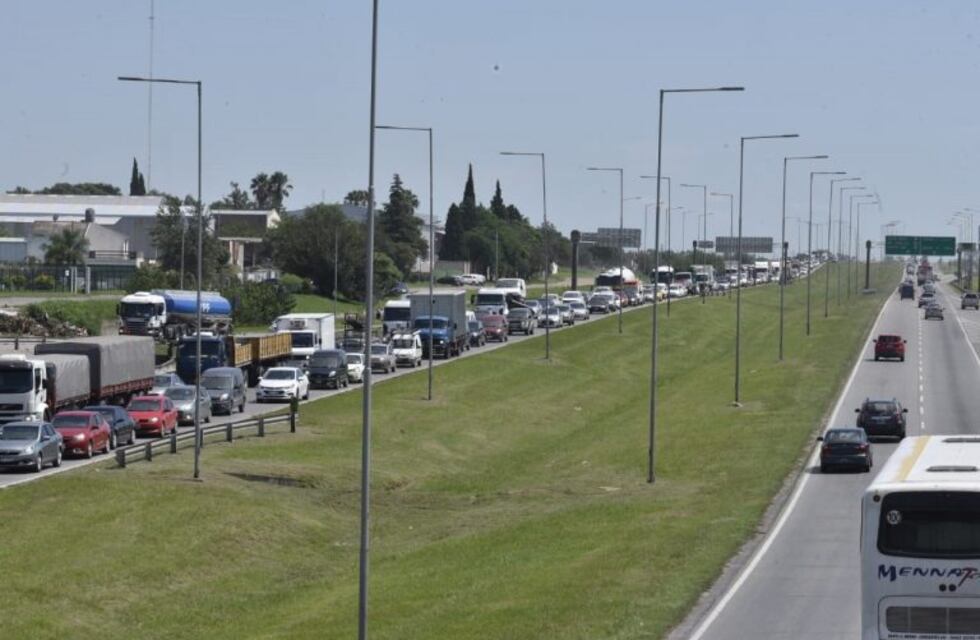 Tránsito complicadísimo en la Circunvalación por un choque múltiple