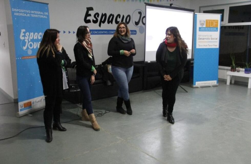 Charla sobre violencia de género