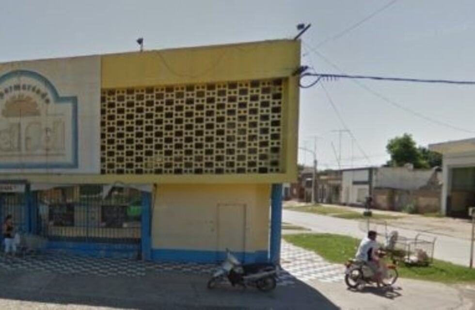 Novia celosa atacó a empleada de supermercado chino y terminó acuchillada