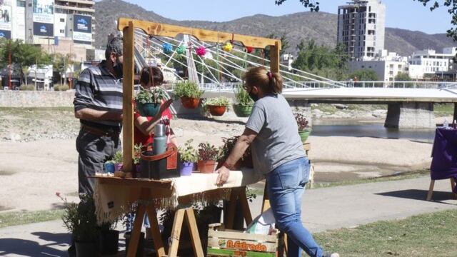 Ferias barriales de economía social en Carlos Paz.