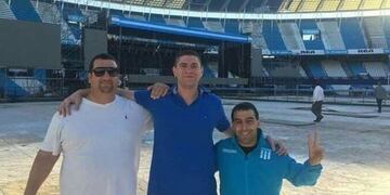 Barras de Racing hicieron de custodia en el acto de Cristina\u002E Foto: Clarín\u002E