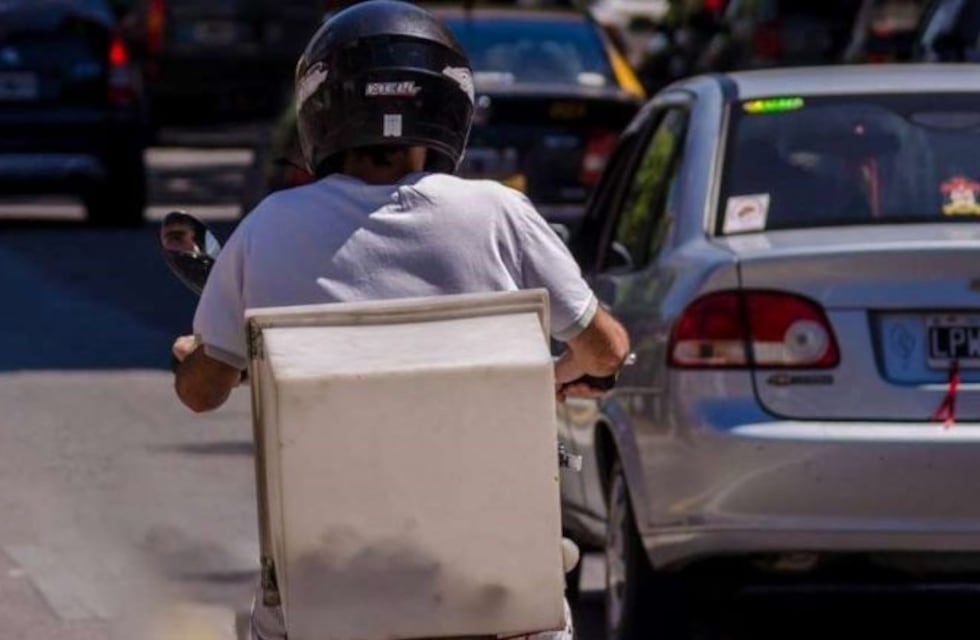 En medio de la polémica por Glovo, buscan regular la actividad de empresas de cadetería