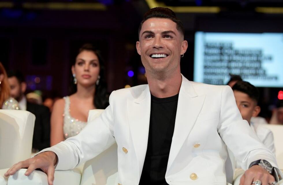 Cristiano Ronaldo le cumplió el sueño a un niño sin piernas y jugaron a la pelota
