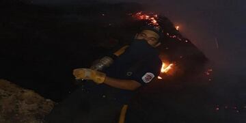 Los bomberos tuvieron que trabajar para sofocar las llamas\u002E