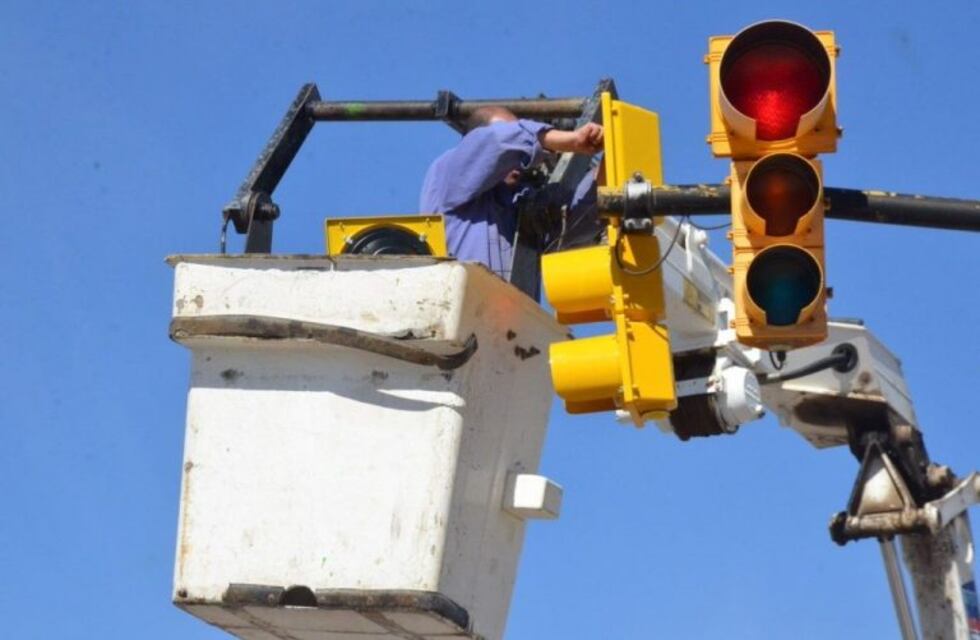 Seguridad Vial: se colocarán semáforos sobre Avenida Perito Moreno
