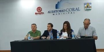 Conferencia de prensa en Arroyito situacion economica