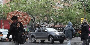 Llueve y cae granizo en gran parte de Mendoza