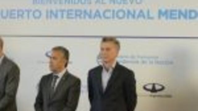 MAcri inauguru00f3 el aeropuerto El Plumerillo