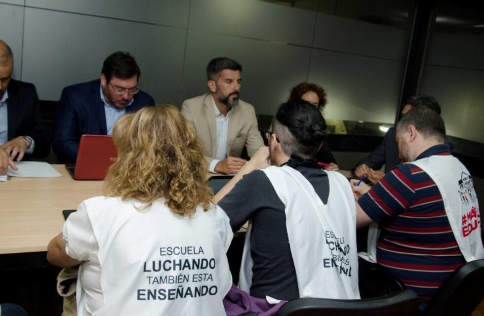 Pasa a cuarto intermedio la paritaria salarial 2019 con el SUTE