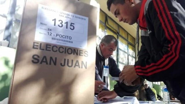 Elecciones en San Juan: cerraron los comicios, pero aún queda gente votando en las escuelas