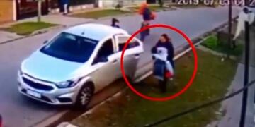 Robo auto en Longchamps (Web)