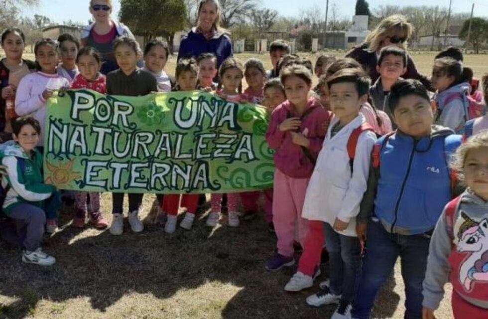 "Por una naturaleza eterna": Villa del Prado reforestó su plaza principal