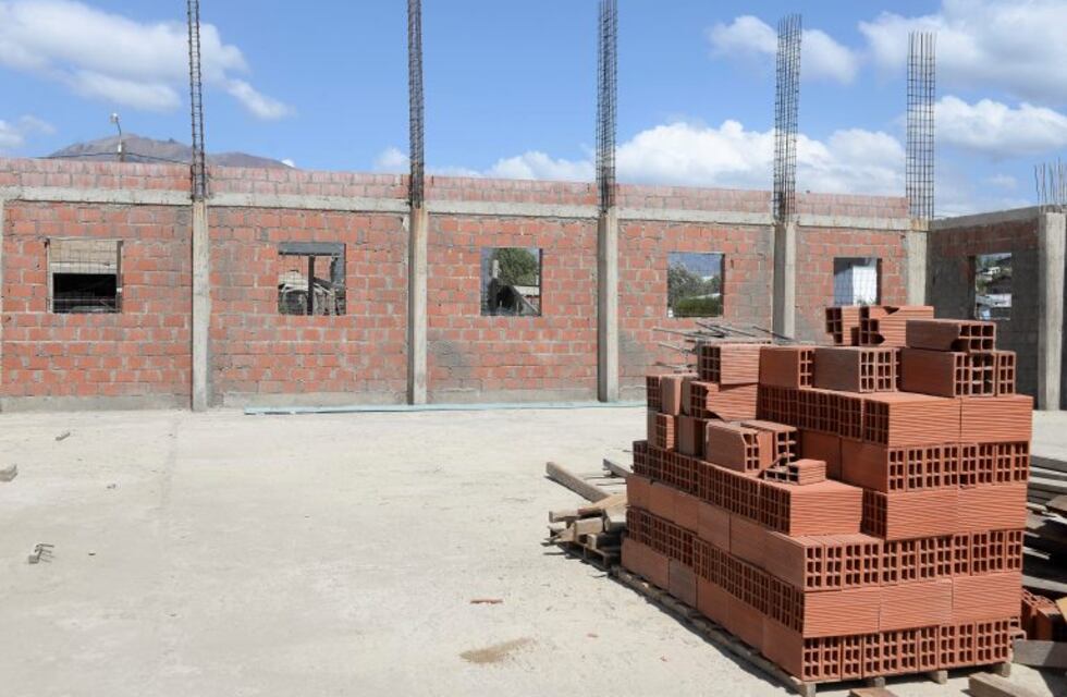 Varias escuelas de Bariloche siguen en obra a cinco días del inicio de clases