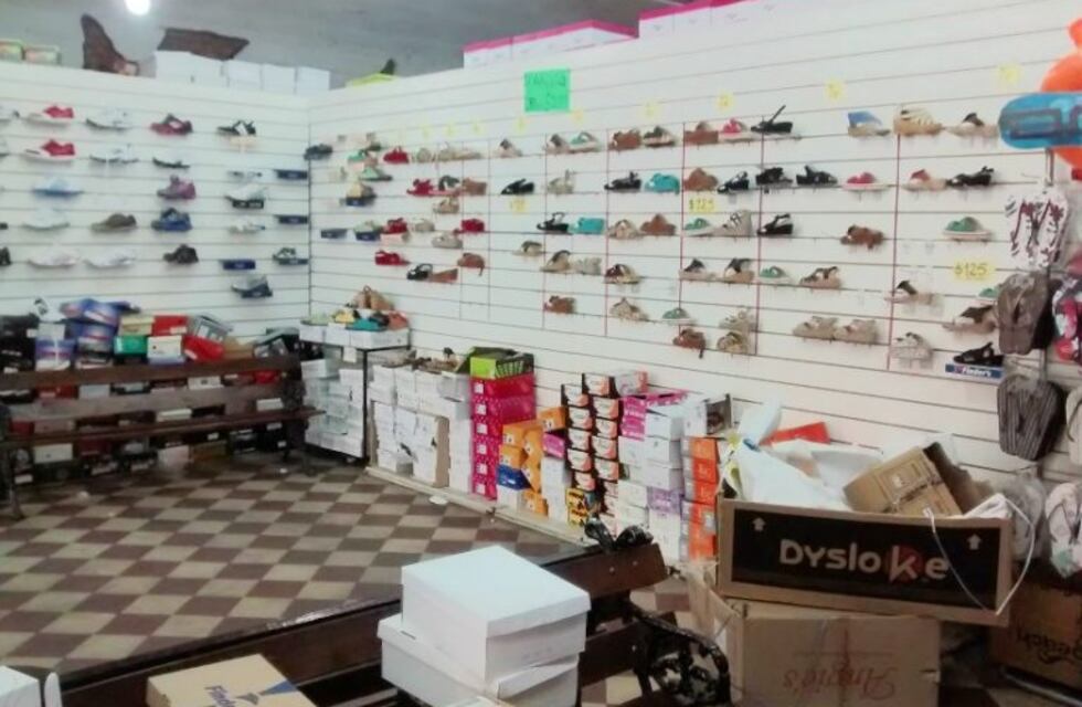 Con una amoladora rompieron una caja fuerte y se llevaron una importante suma de una zapatería