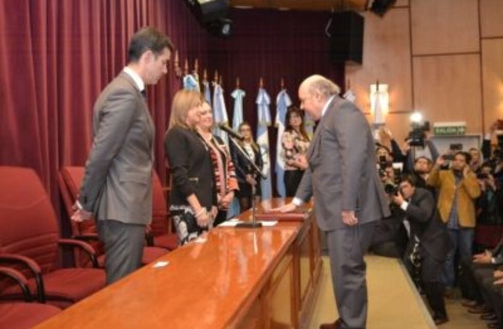 Abel Cornejo juró como Procurador General de la Provincia
