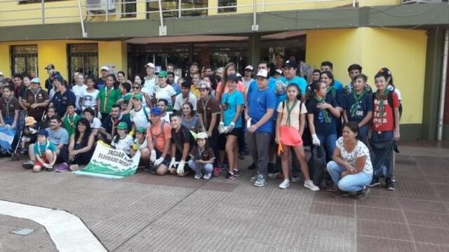 La actividad concluyó con los participantes plantando árboles en el lago Ziegler\u002E