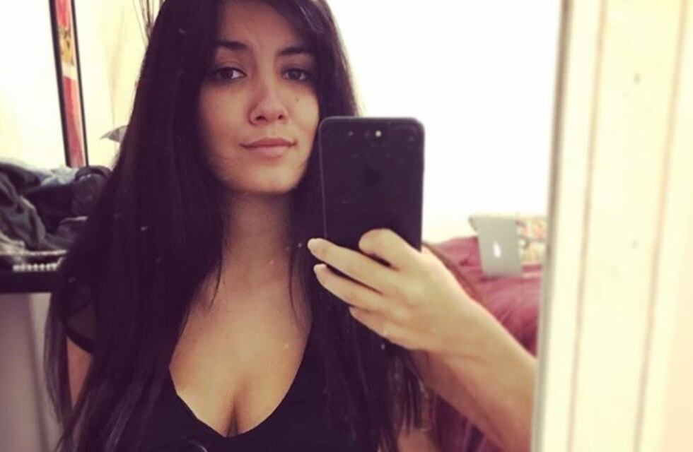 La novia de Rodrigo de la Serna y una foto que parece anticipar de qué club será hincha su hijo