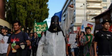 Realizan una nueva marcha en Bariloche contra la megaminería