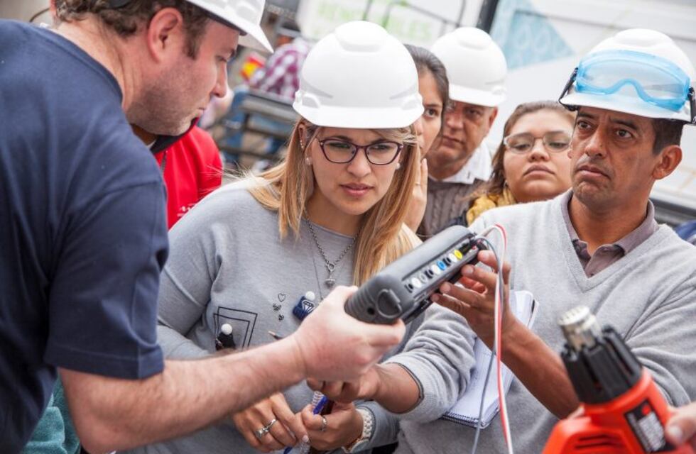 Cursos de formación profesional de la Fundación YPF en Comodoro Rivadavia