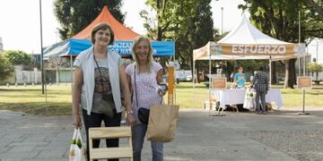 Canjeamos por Naturaleza en plaza Lomas de Alberdi