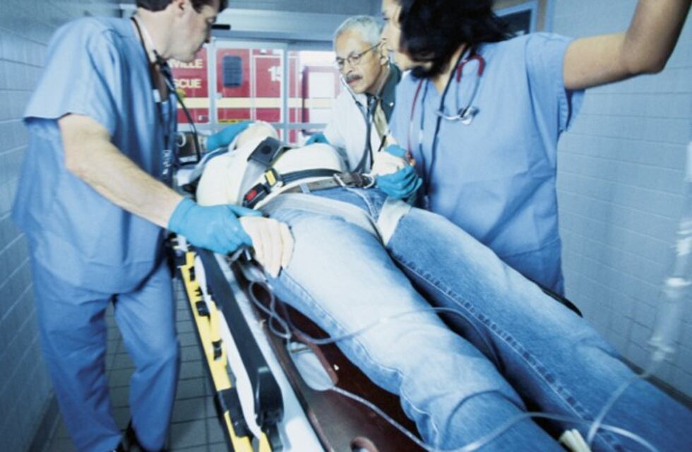 Lo echaron de una fiesta, se negó a irse y le dispararon en el pecho