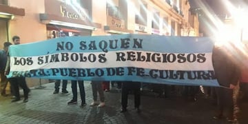 Salta: marcharon en contra del proyecto para prohibir los símbolos religiosos\u002E (Todo Salta Noticias)