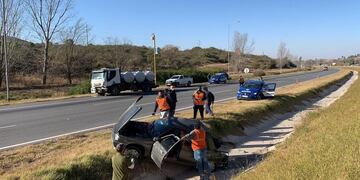 Impactante choque fatal en la autopista Córdoba - Carlos Paz\u002E (Foto: gentileza Cadena 3)\u002E