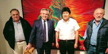 Evo Morales con el presidente Alberto Fernández\u002E (Foto: Twitter)