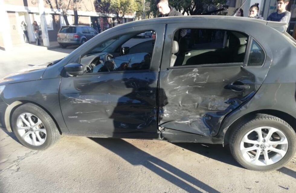 Alta Gracia: un vehículo fue embestido por una camioneta