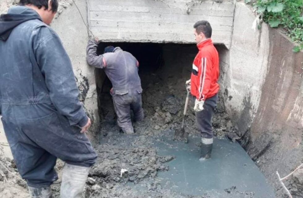 Hoy podría haber lluvias fuertes y se trabaja en canales evacuadores