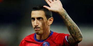 Soccer Football - Ligue 1 - Paris St Germain v Olympique de Marseille - Parc des Princes, Paris, France - September 13, 2020 Paris St Germain's Angel Di Maria during the warm up before the match REUTERS/Gonzalo Fuentes