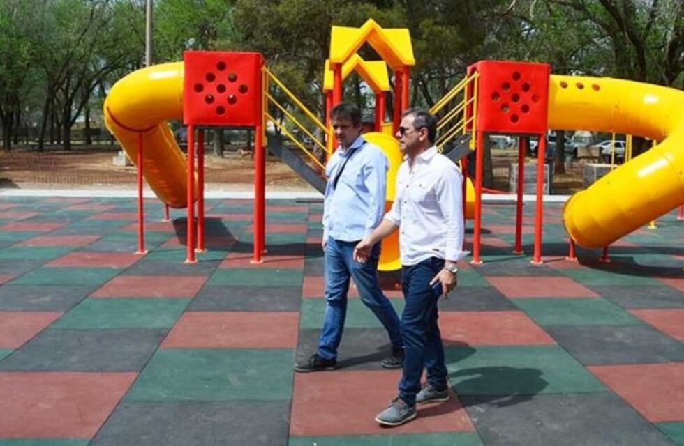 El intendente Altolaguirre recorrió las obras del Parque Hídrico en Santa Rosa
