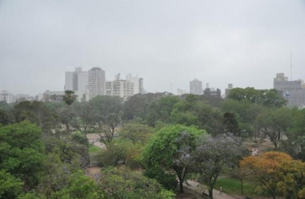 Domingo con cielo nublado y pronóstico de tormentas